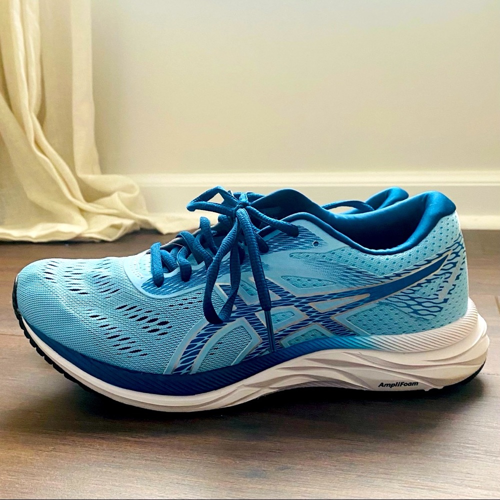 ASICS Sneakers